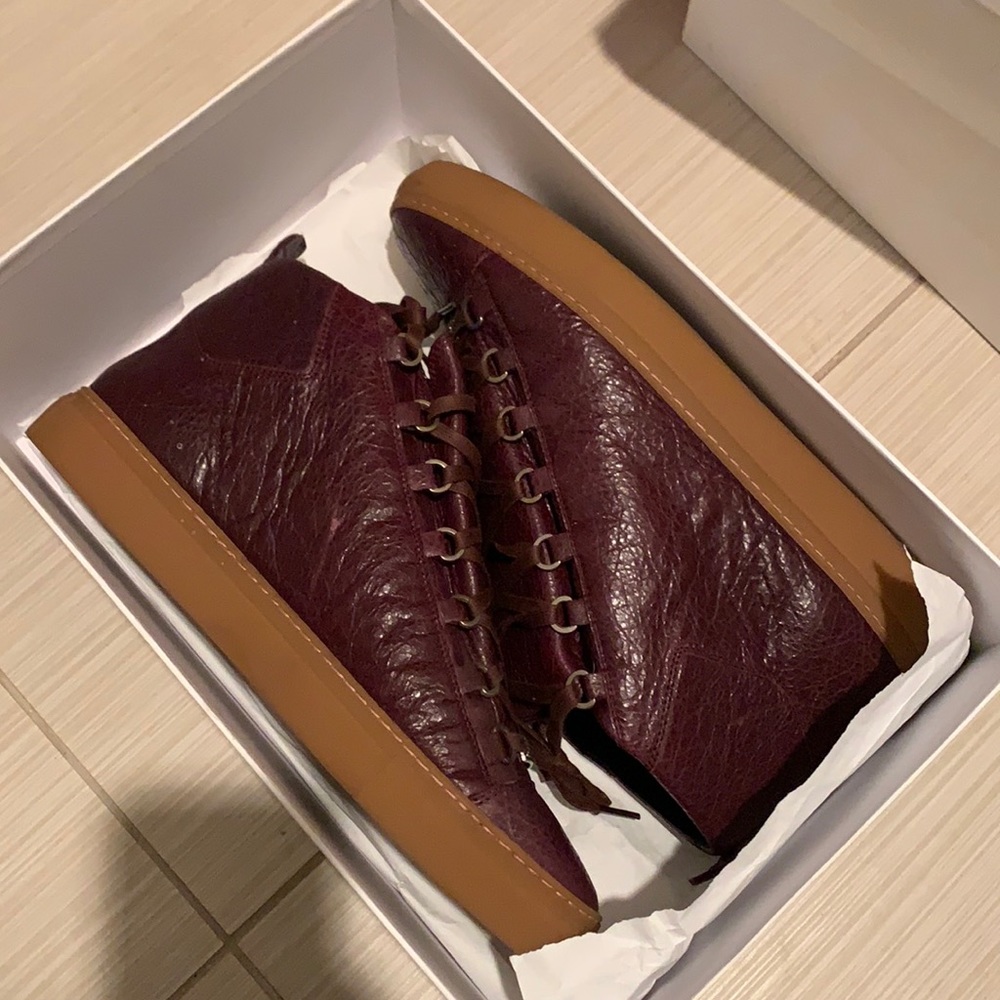 Valencia’s High Arena Sneakers